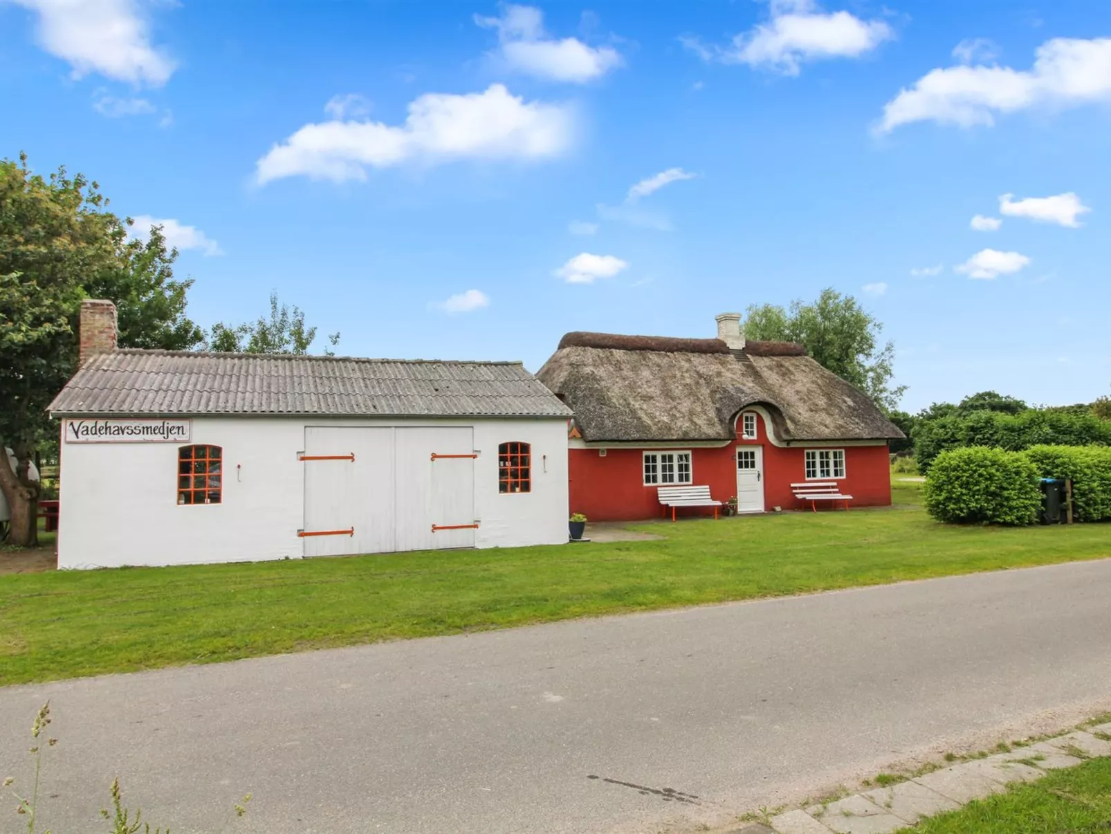 "Saarah" - 25km from the sea-Outside