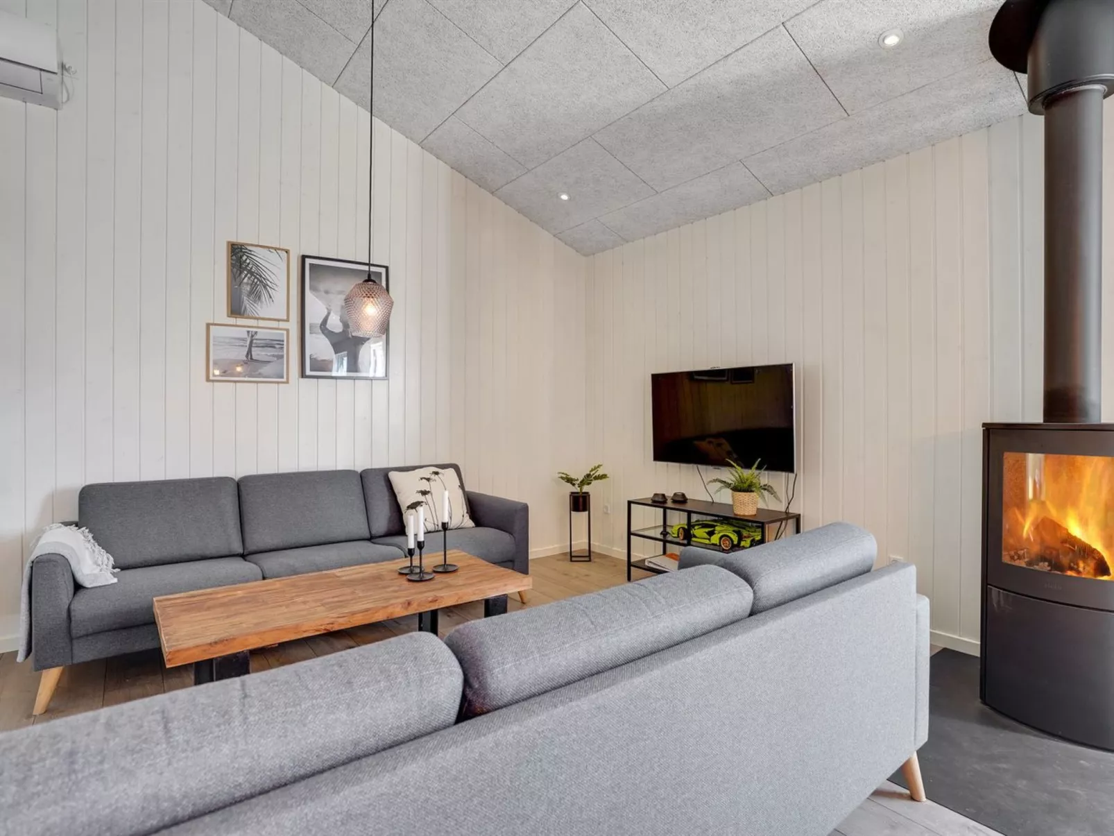 "Grimar" - 600m from the sea-Dedans