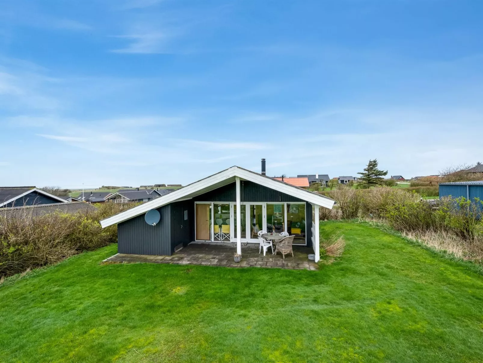 "Tanea" - 700m to the fjord-Draußen