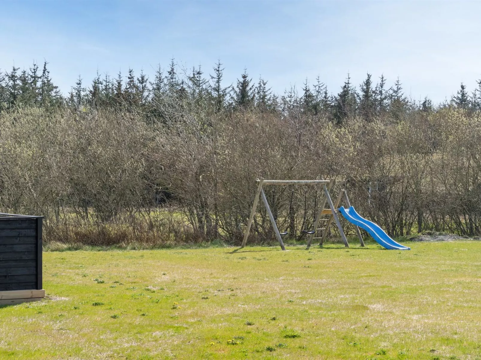 "Bentine" - 1.6km from the sea-Draußen