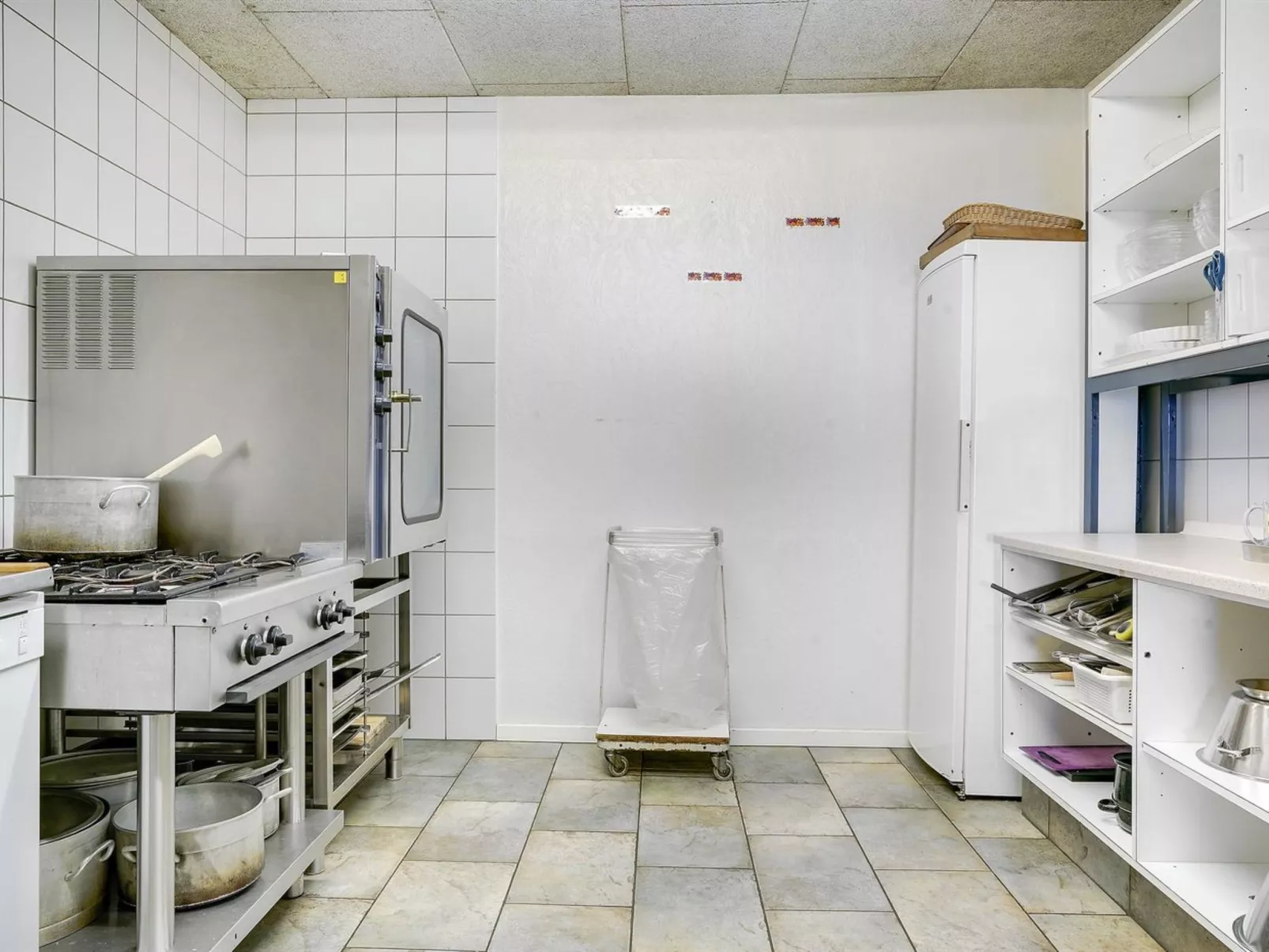 "Stilla" - 35km from the sea-Drinnen