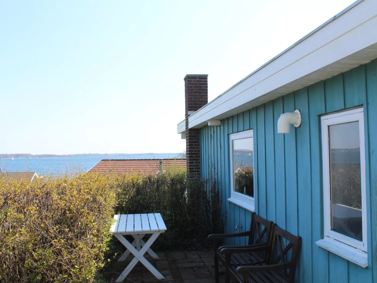 "Tekla" - 70m to the fjord-Outside