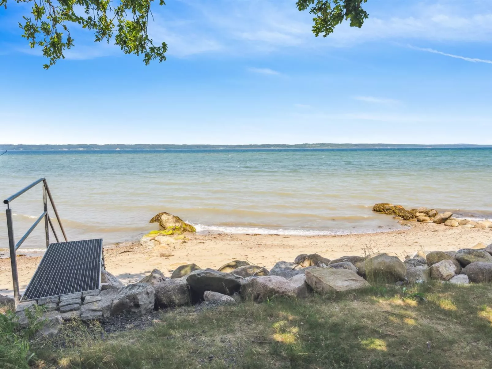 "Kennet" - 30m from the sea-Outside