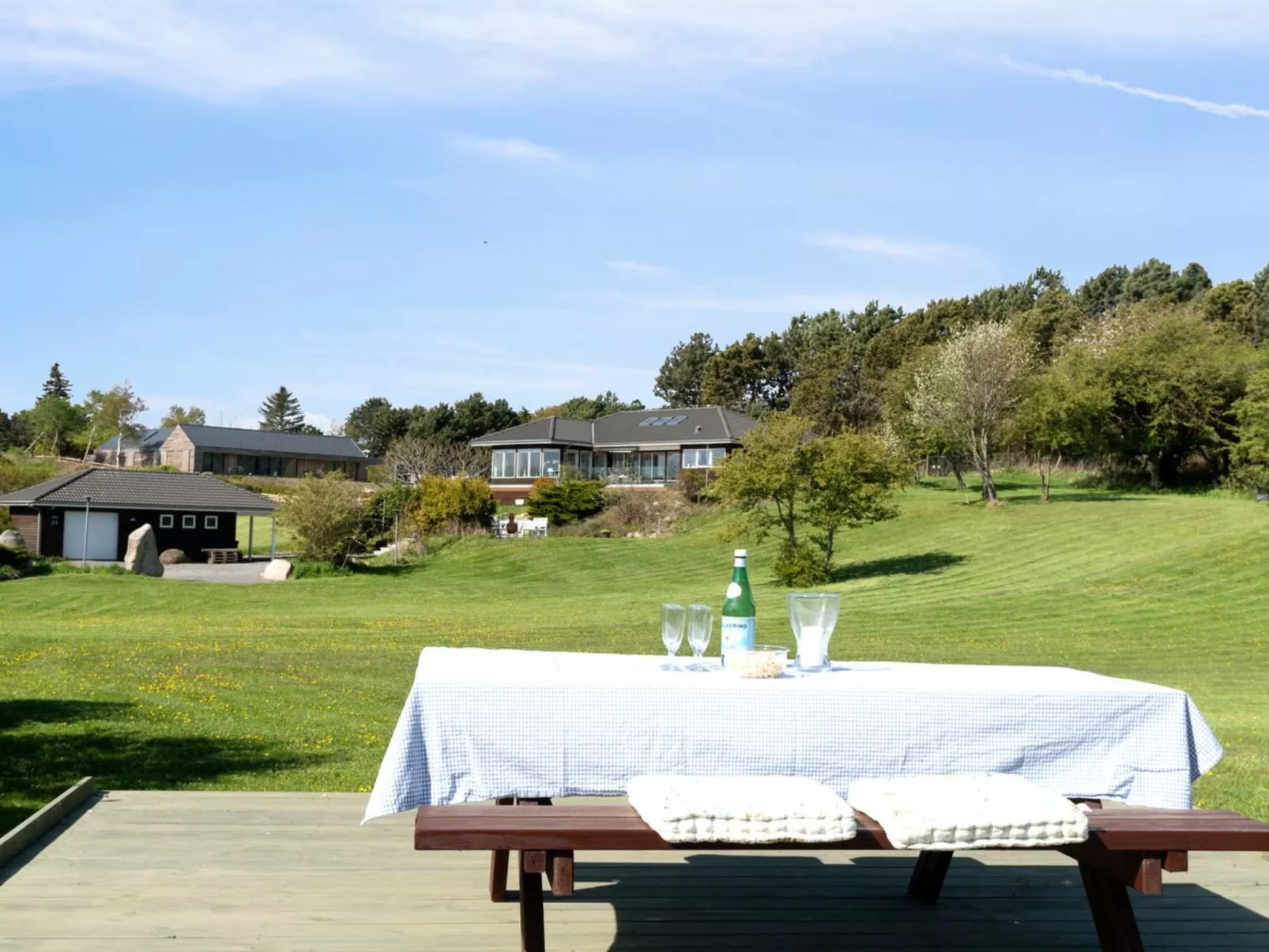 "Sahid" - 20m from the sea-Outside