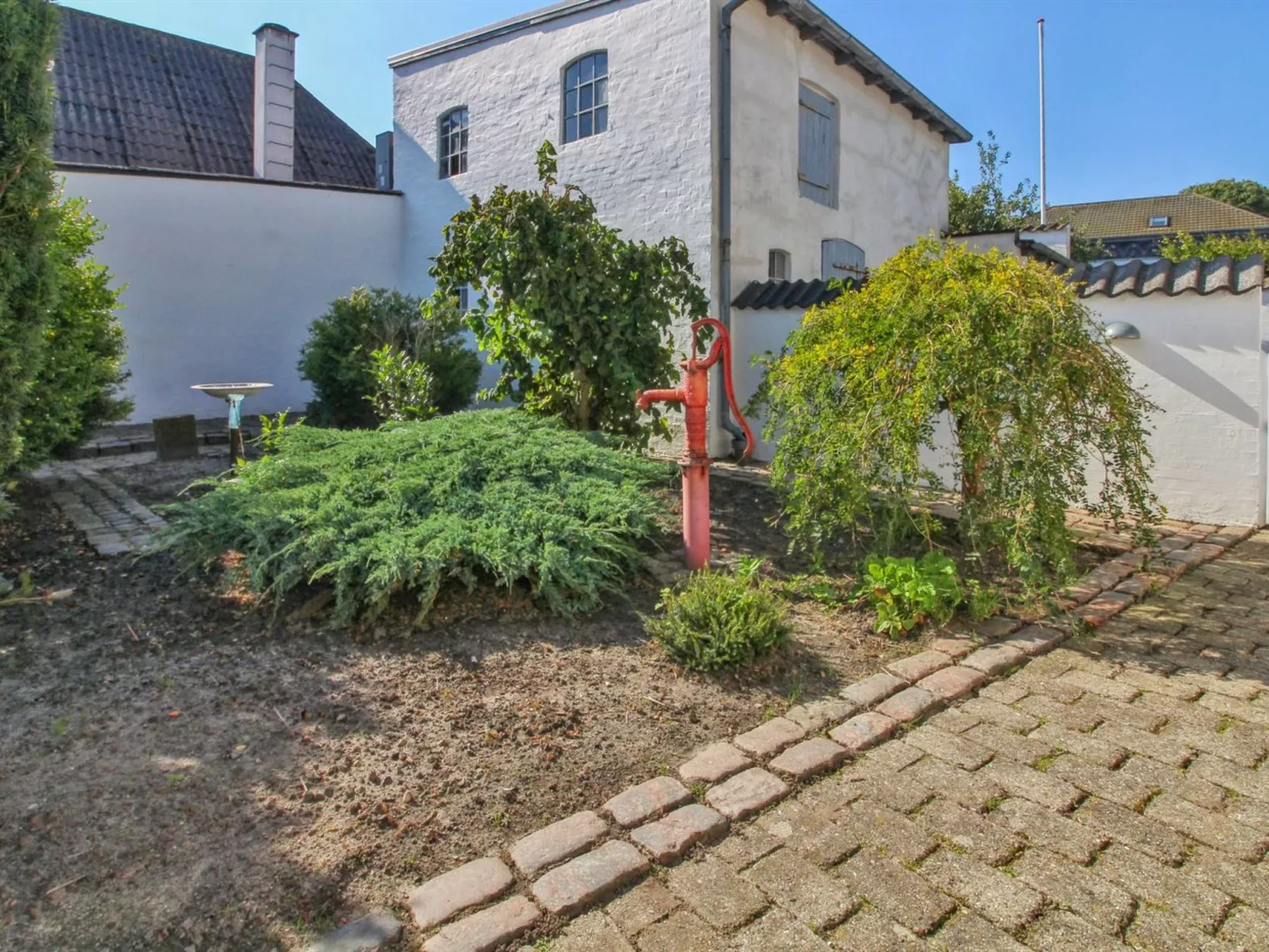 "Maelle" - 25km from the sea