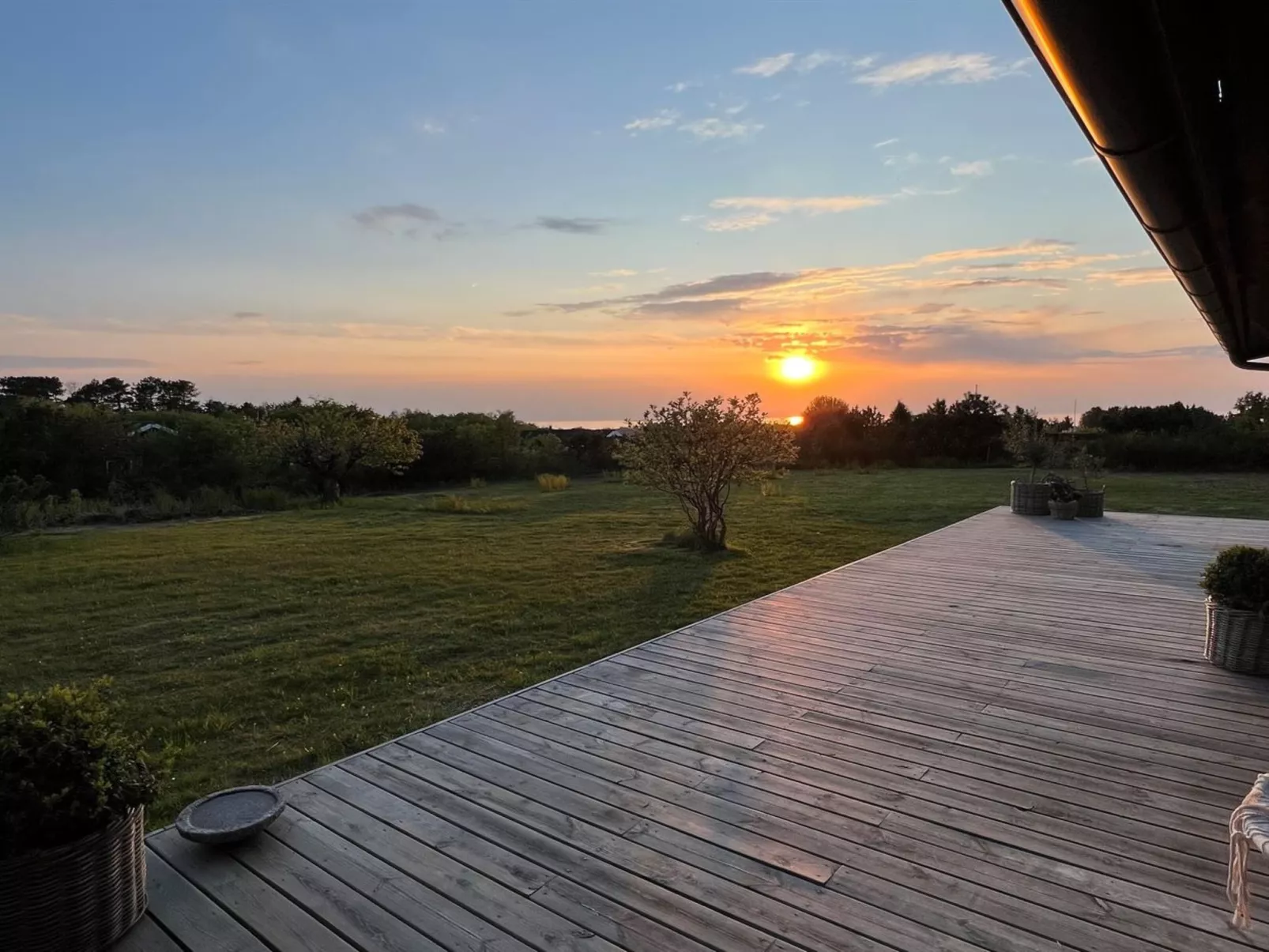 "Aurore" - 1.3km from the sea-Outside