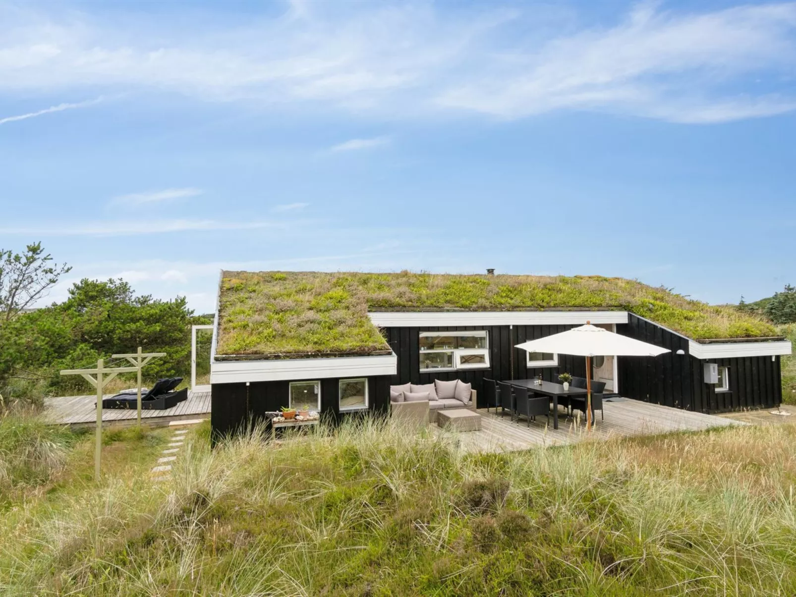 "Hrefna" - 500m from the sea-Outside