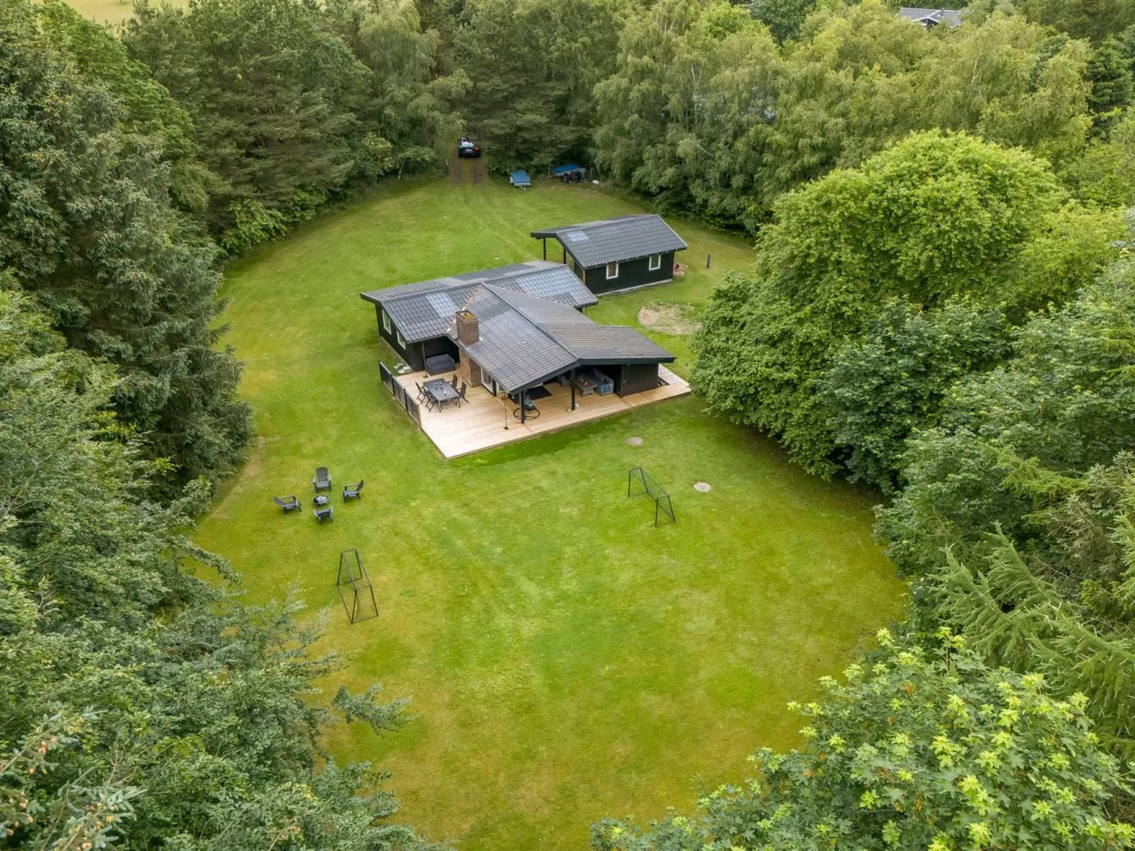 "Gudrid" - 250m to the fjord-Outside