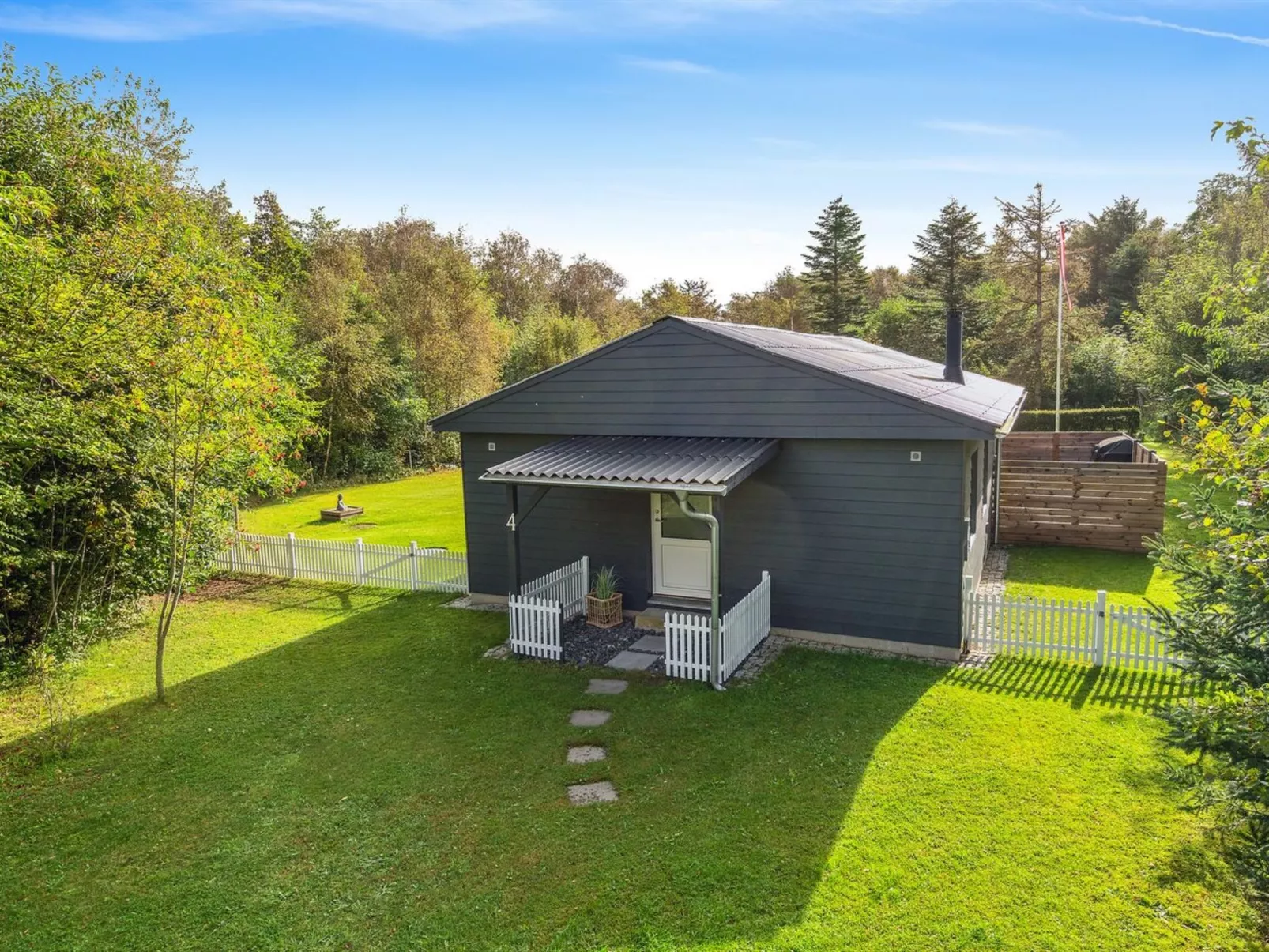 "Jobst" - 600m to the fjord-Outside