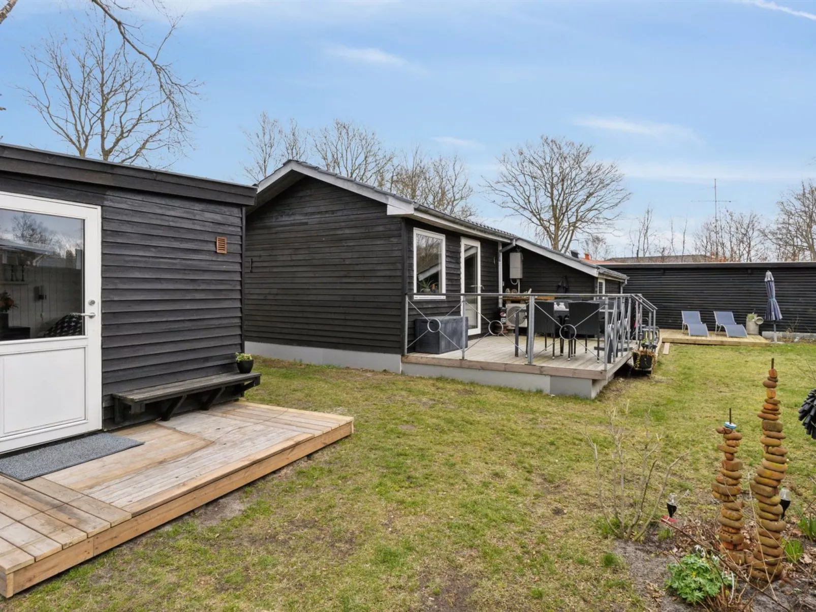 "Tjarven" - 300m from the sea-Outside