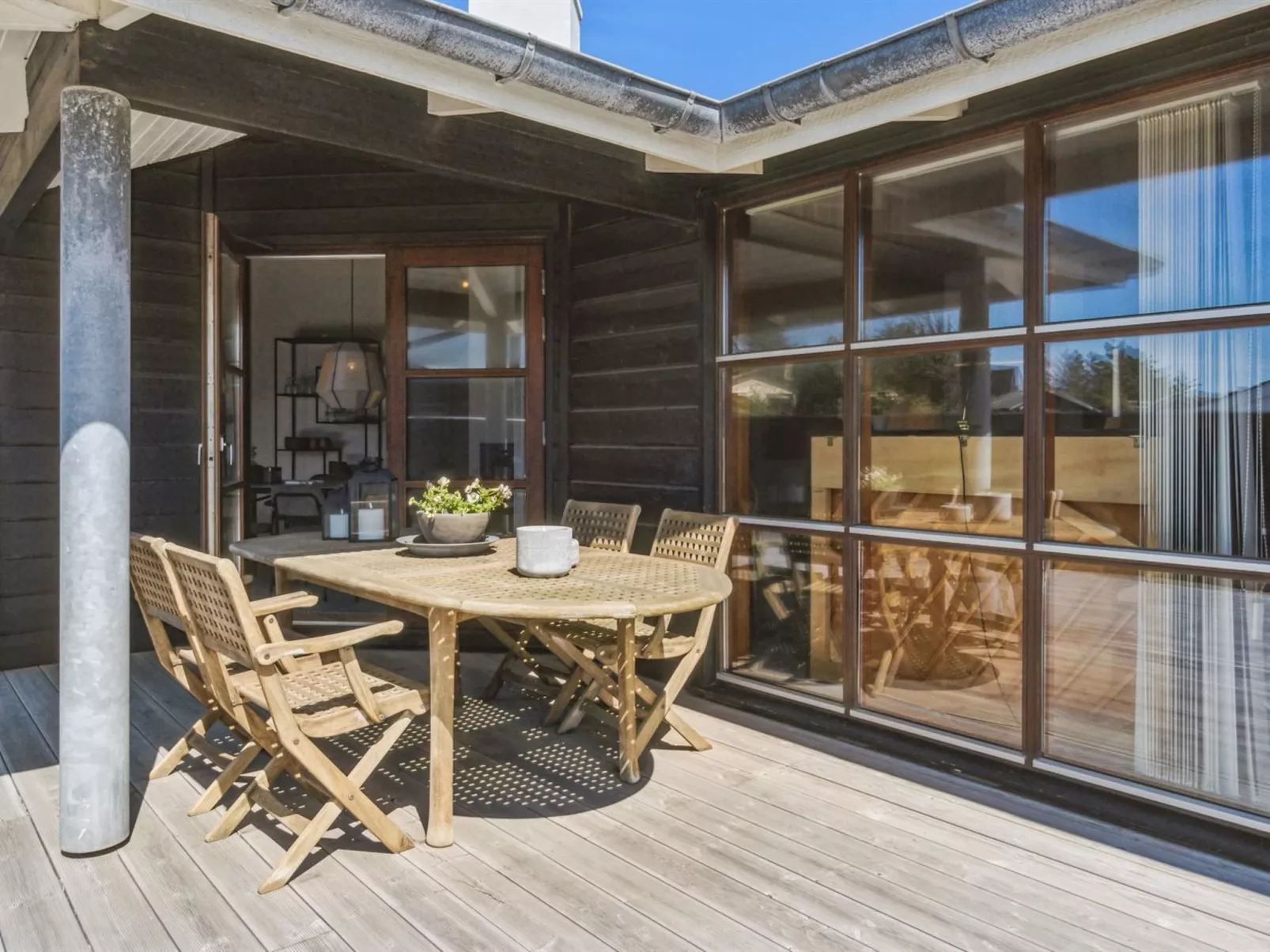 "Fridgerd" - 250m from the sea-Outside