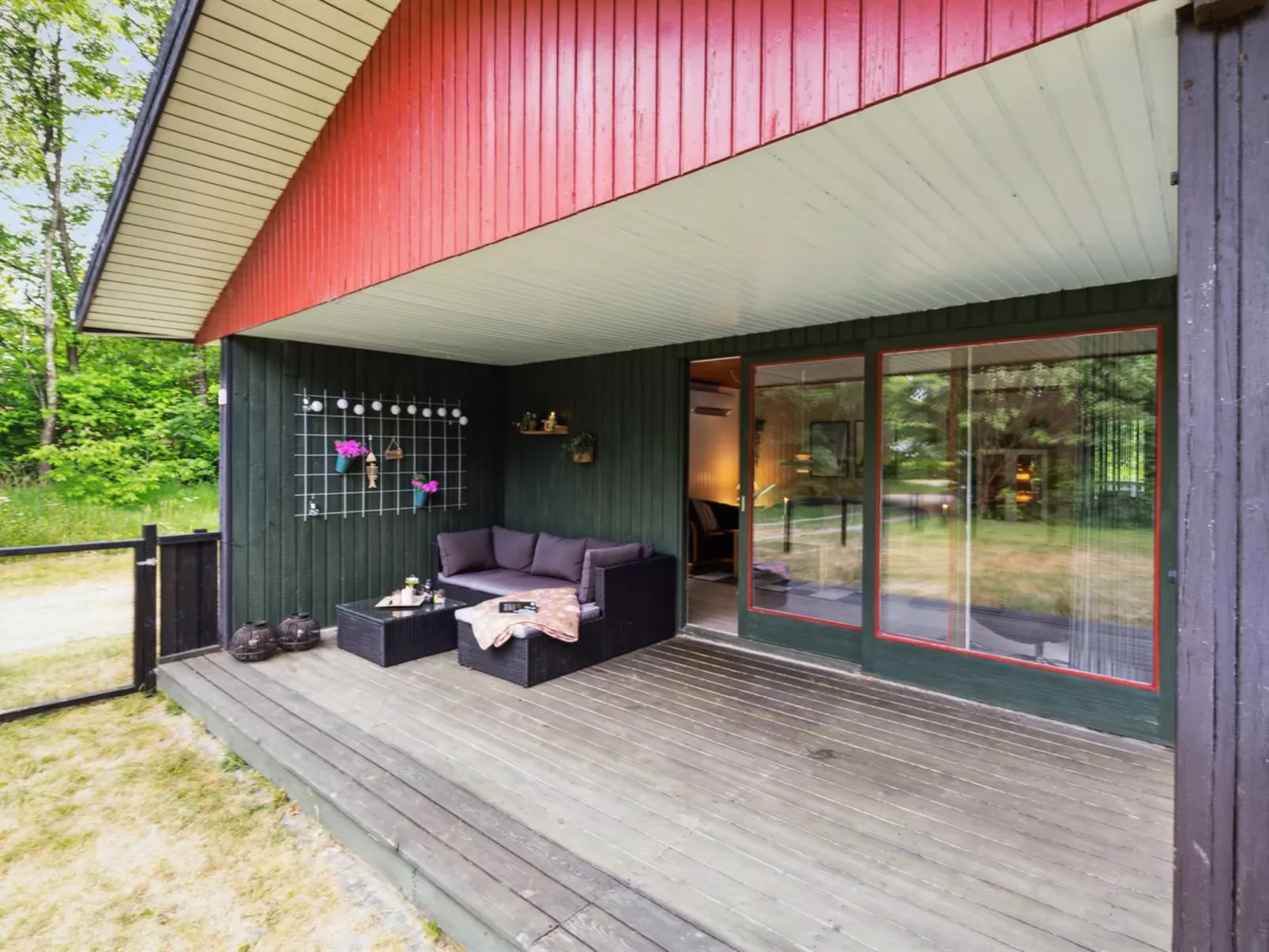 "Nyalle" - 30km from the sea-Outside