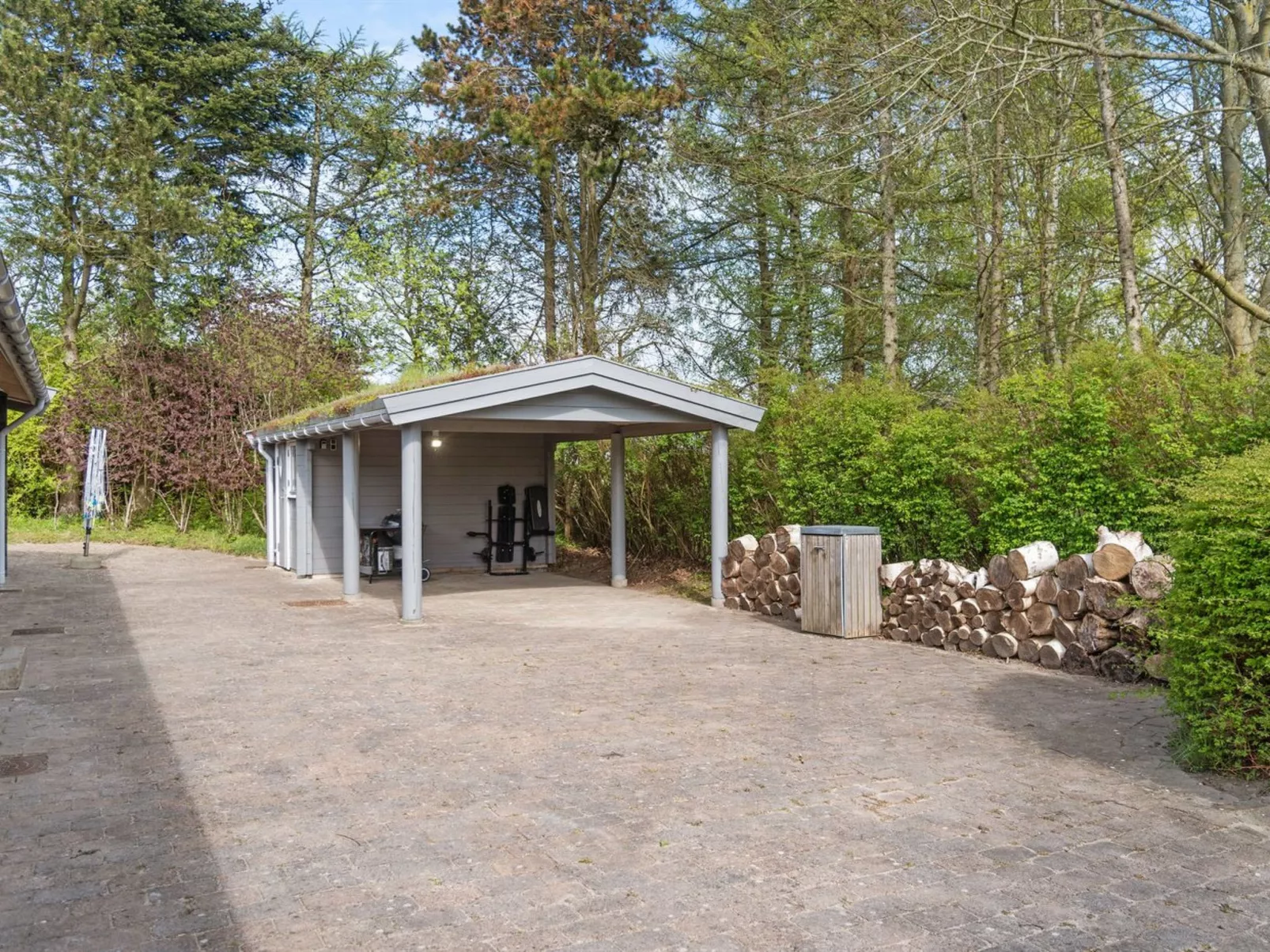 "Till" - 1.6km from the sea-Dehors