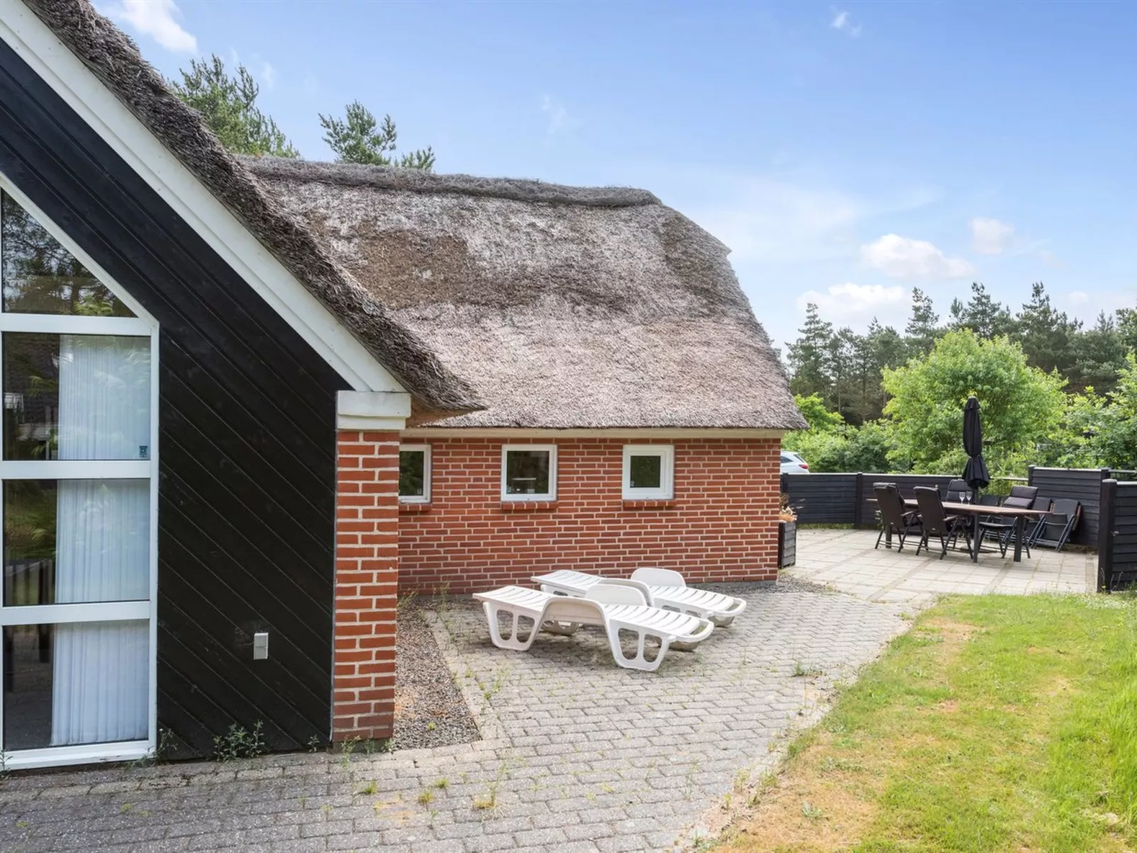 "Hunno" - 3km from the sea-Outside