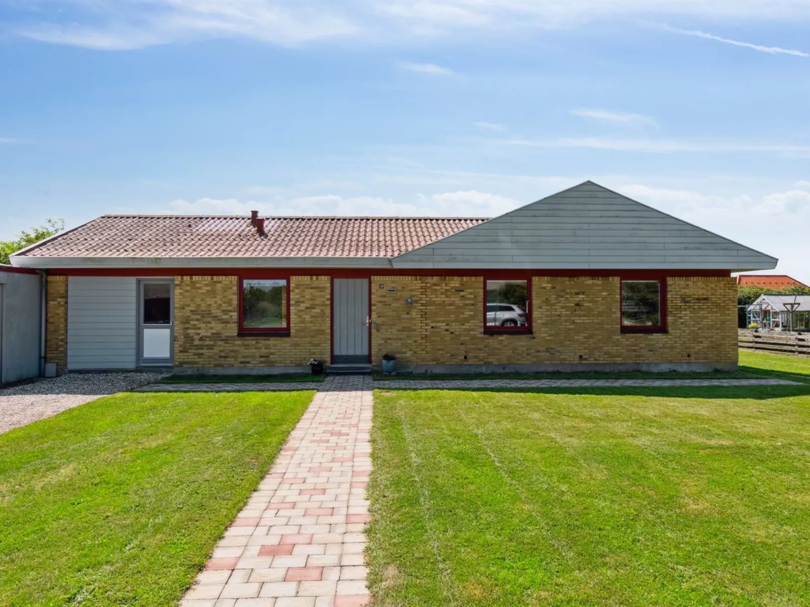 "Ingward" - 750m from the sea-Outside