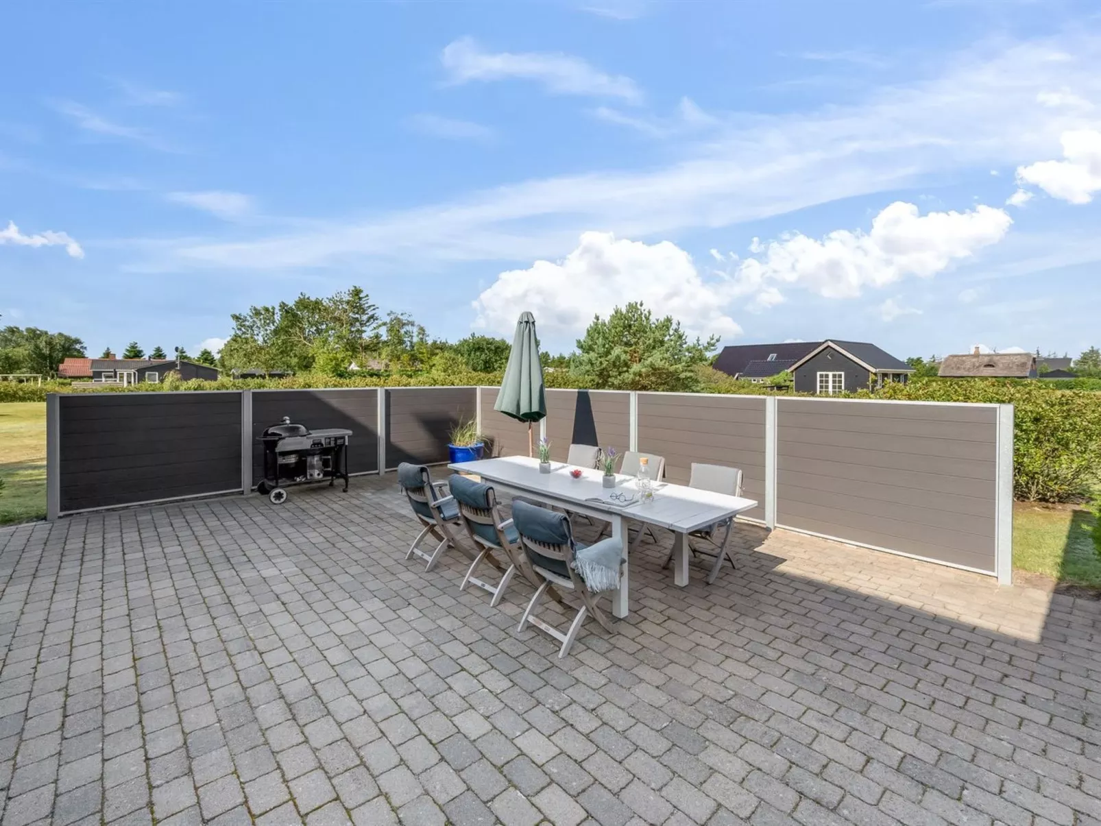 "Hendrina" - 250m to the fjord-Outside