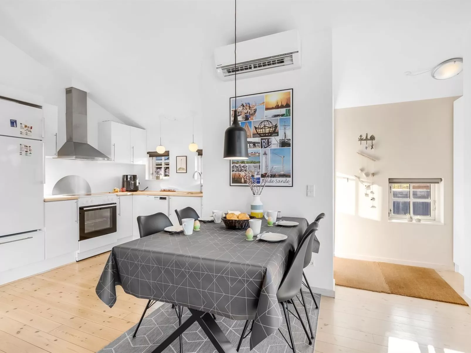 "Albertina" - 300m to the fjord-Inside