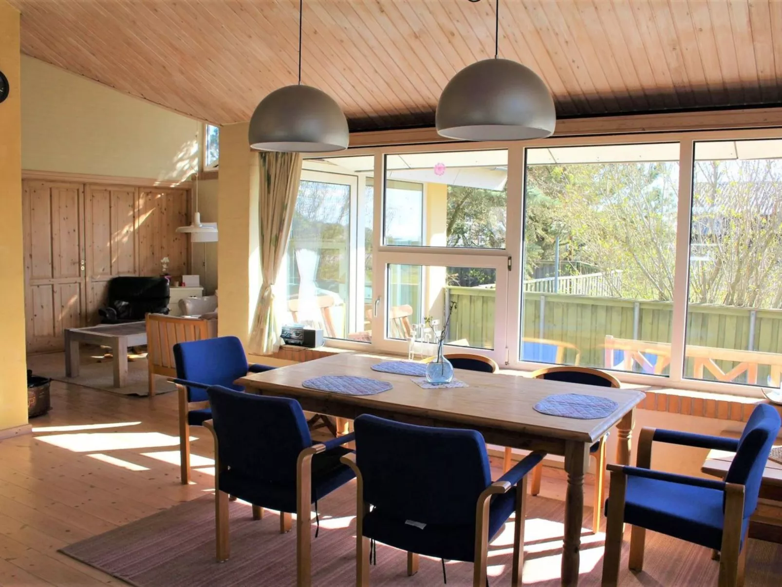 "Guthfrith" - 130m from the sea-Dedans