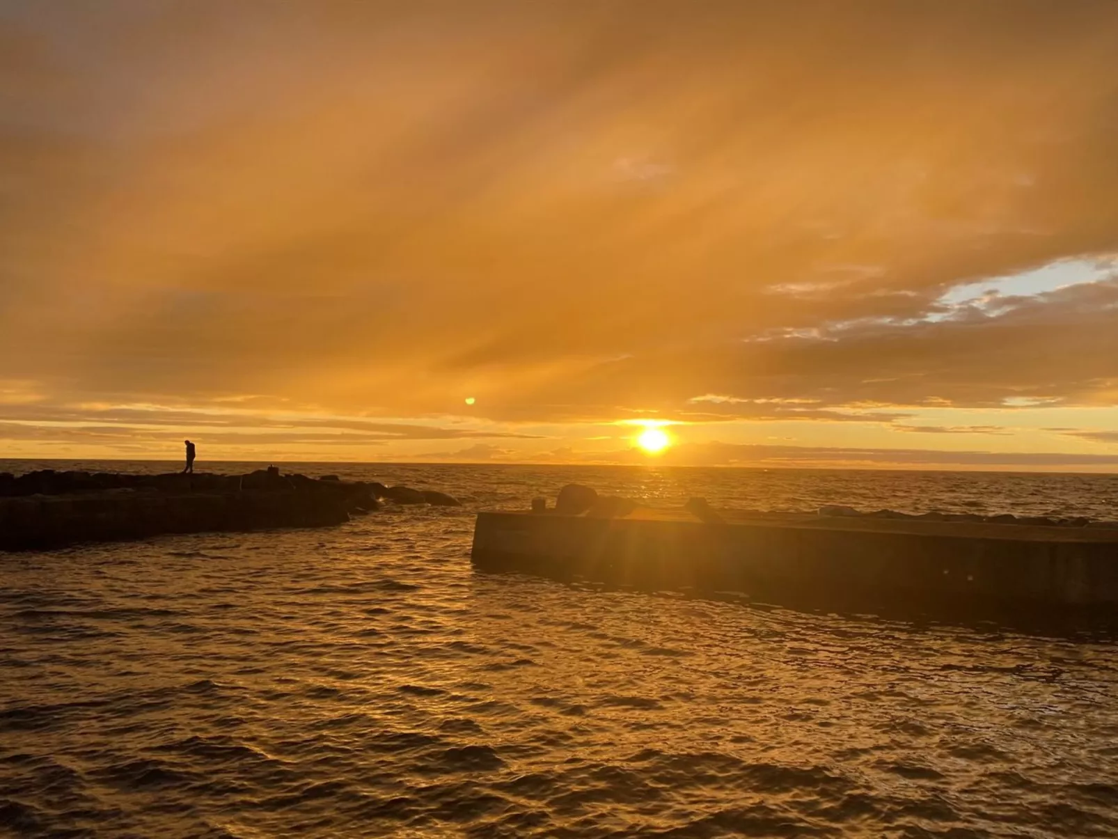 "Scarlet" - 5m from the sea-Draußen