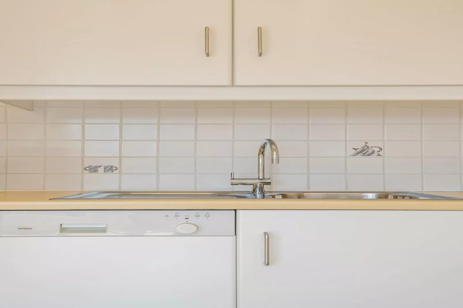 Manderley 0304-Kitchen