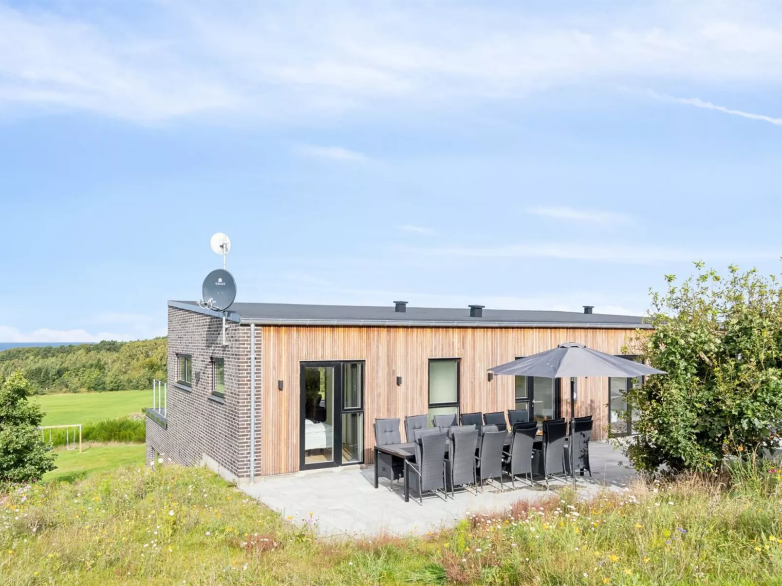 "Ann" - 1.3km from the sea-Dehors