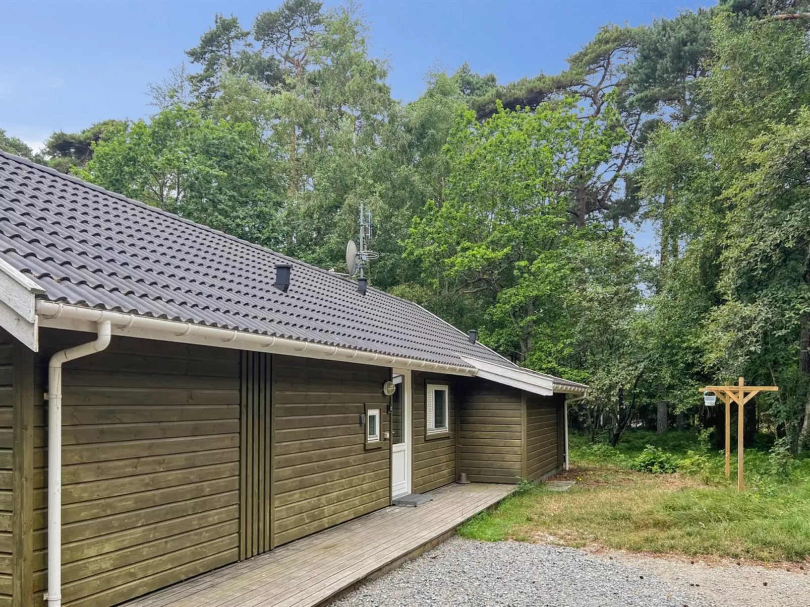 "Ellynor" - 600m from the sea-Outside