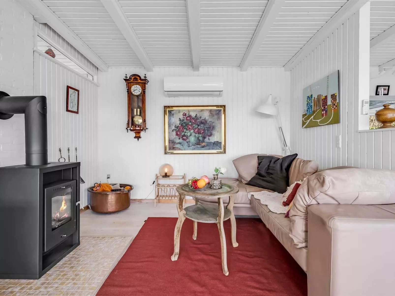 "Sylvia" - 450m from the sea-Inside