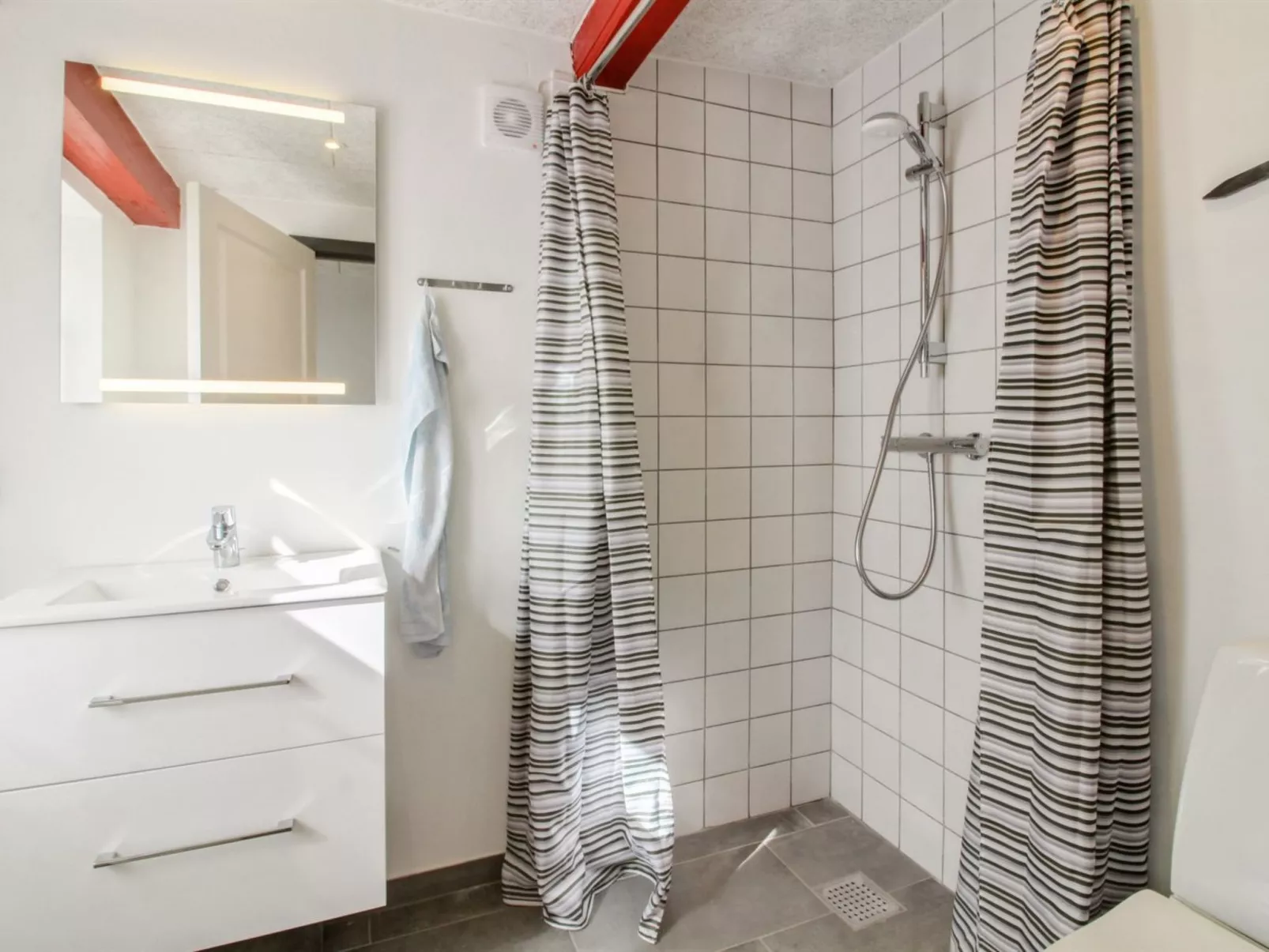 "Odeta" - 25km from the sea-Drinnen