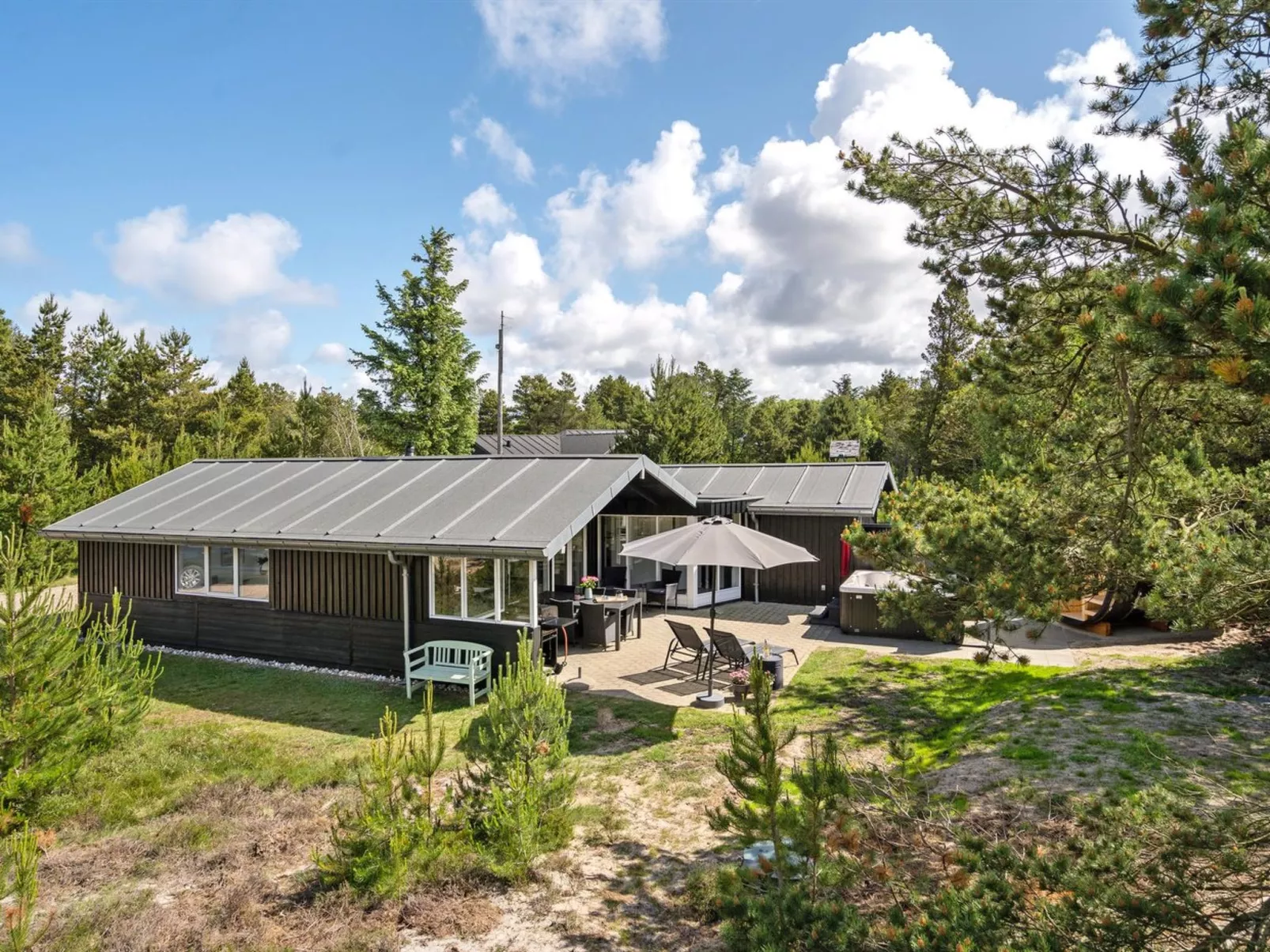 "Ingobald" - 1.5km from the sea-Outside