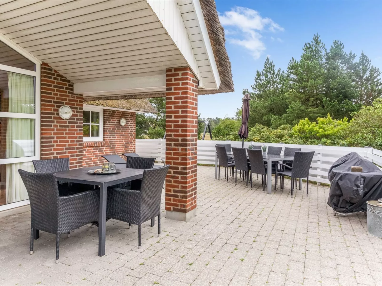 "Ronna" - 2.2km from the sea-Outside