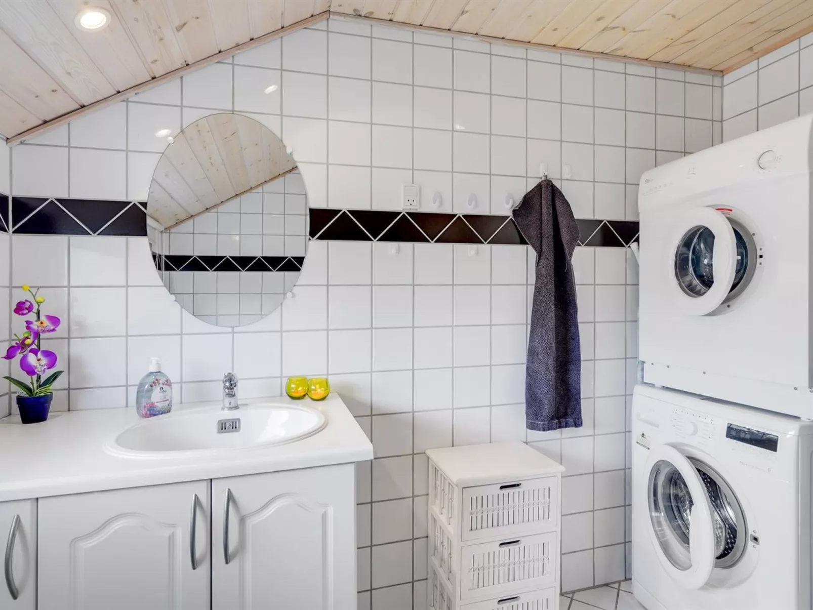 "Allita" - 12km from the sea-Inside