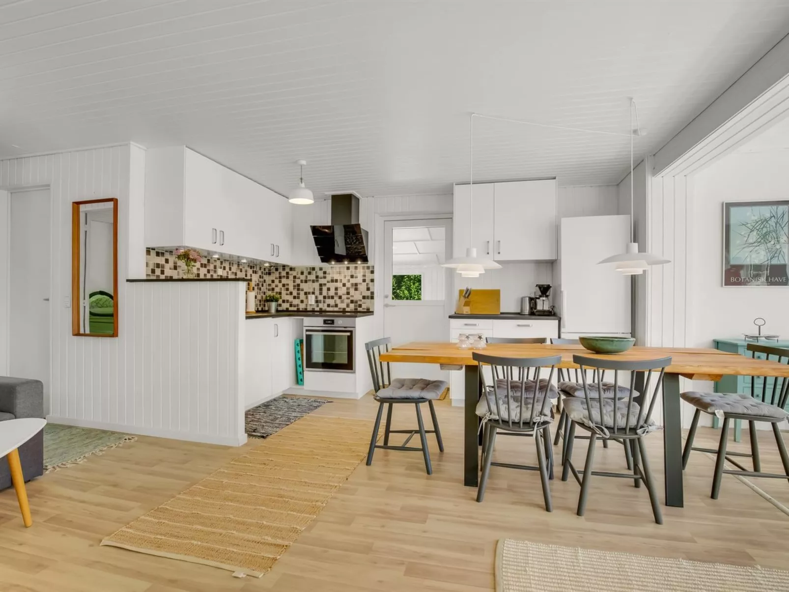 "Hendrina" - 500m from the sea-Inside