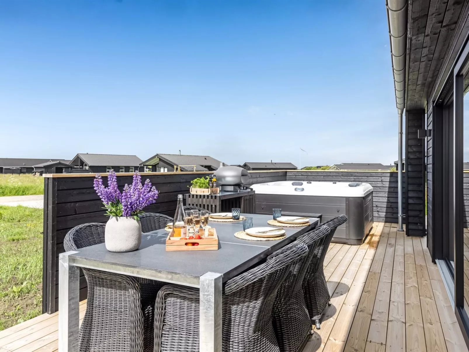 "Ata" - 400m from the sea-Draußen