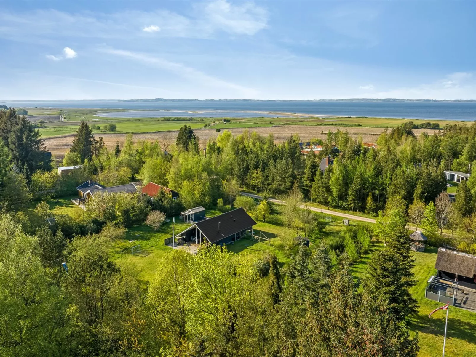 "Niesina" - 600m to the fjord-Draußen