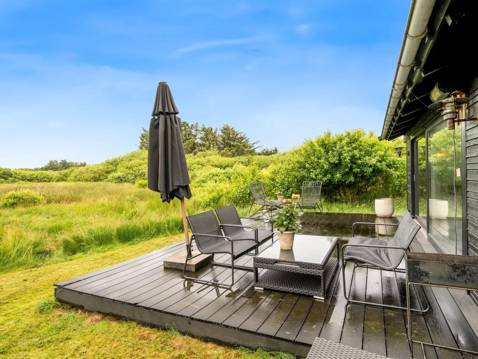 "Mintha" - 400m from the sea-Draußen