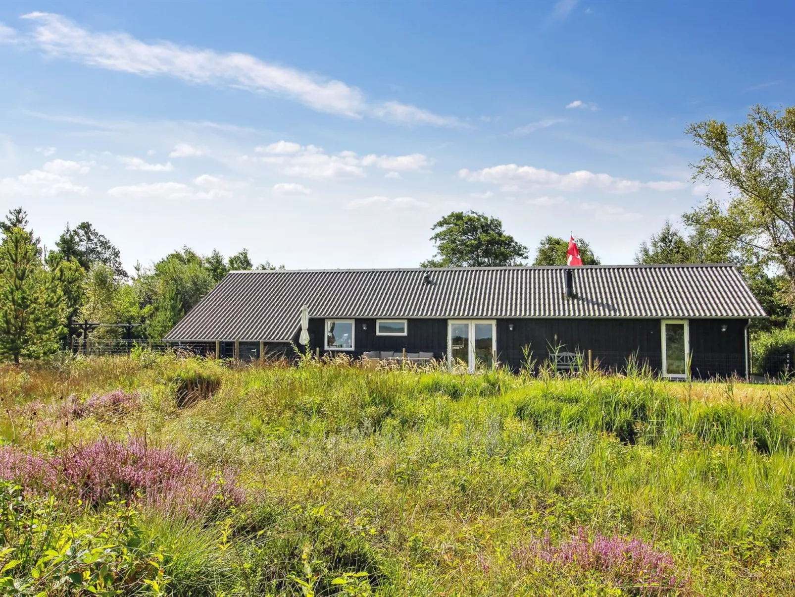 "Golubinka" - 2.5km from the sea-Outside