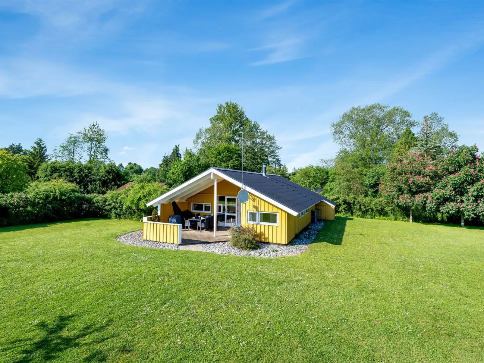 "Guja" - 250m from the sea-Draußen