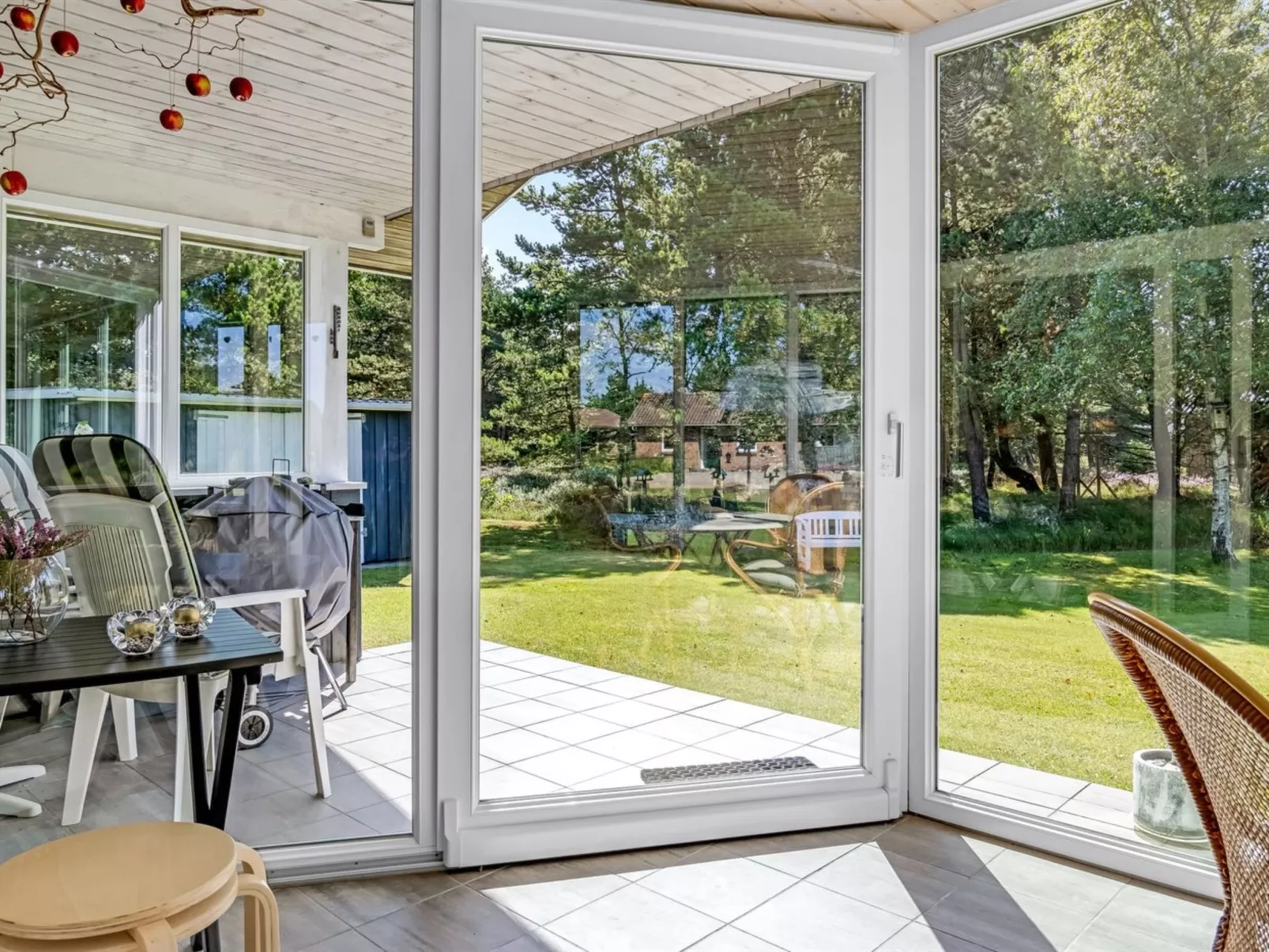 "Fiallar" - 3.2km from the sea-Drinnen