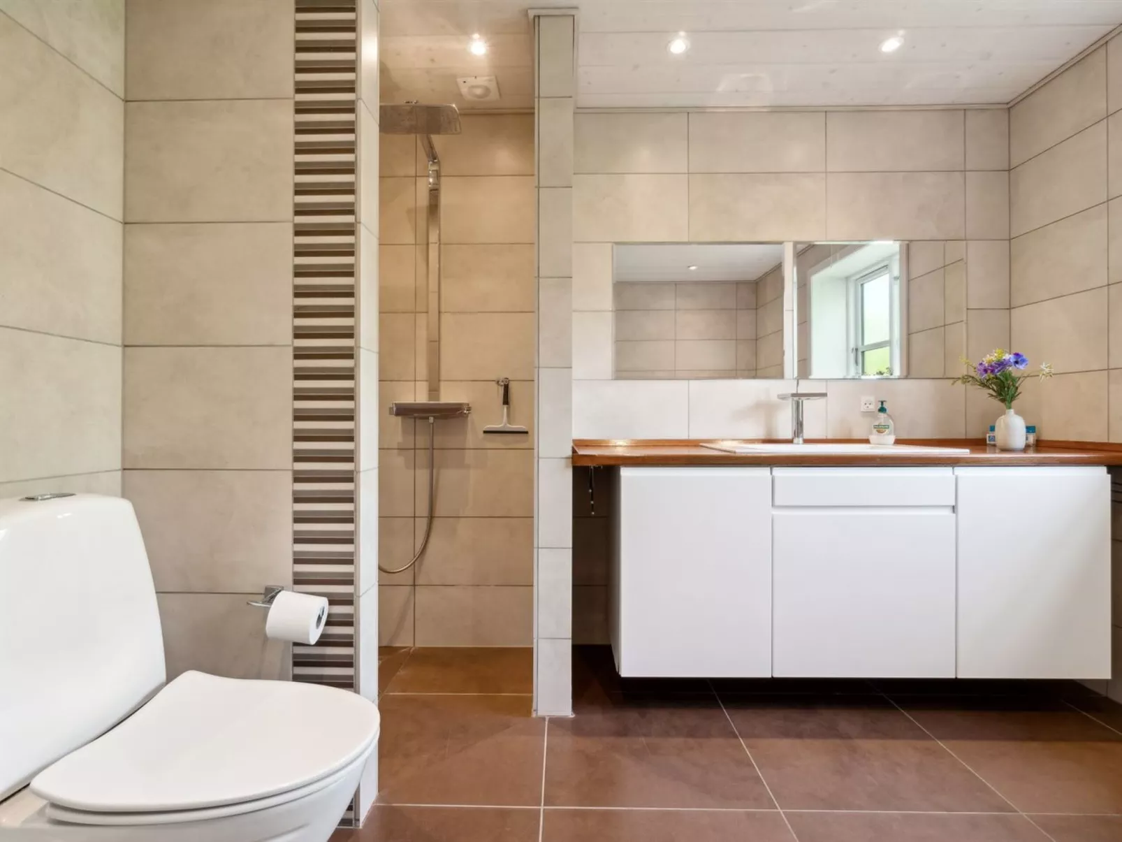 "Lisbeth" - 130m from the sea-Drinnen