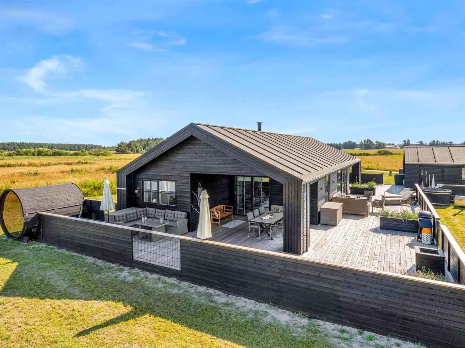 "Inola" - 1km from the sea-Outside