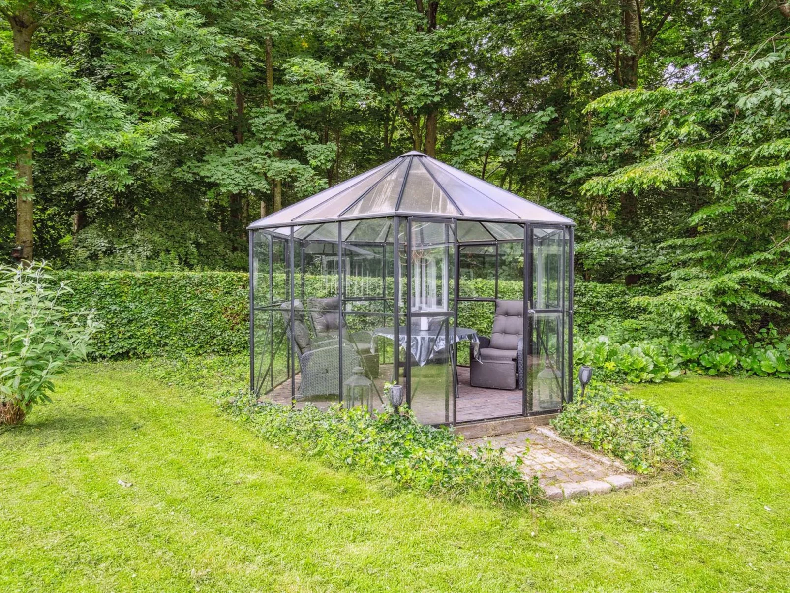 "Araminta" - 800m from the sea-Outside