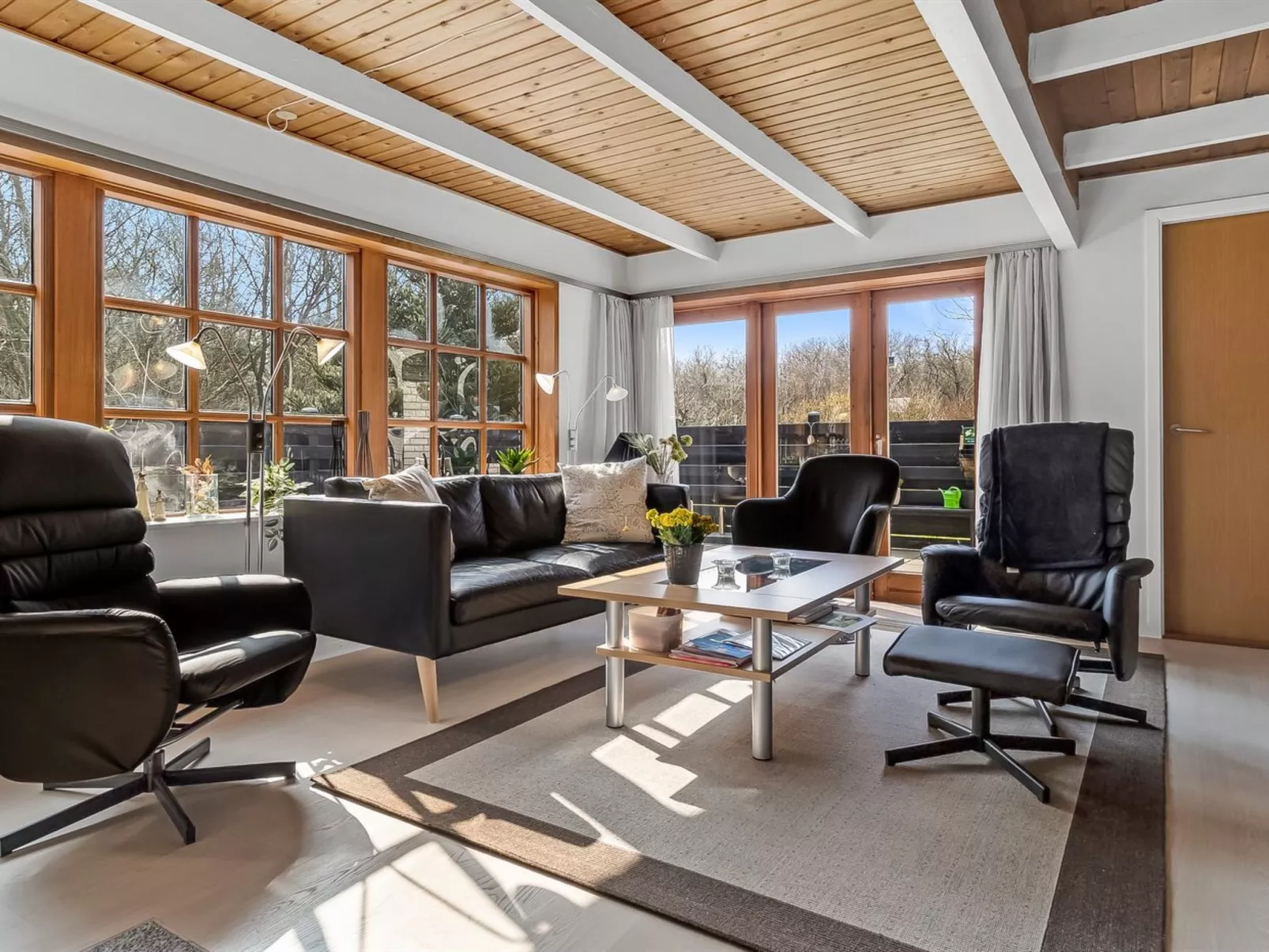 "Berner" - 30km from the sea-Dedans