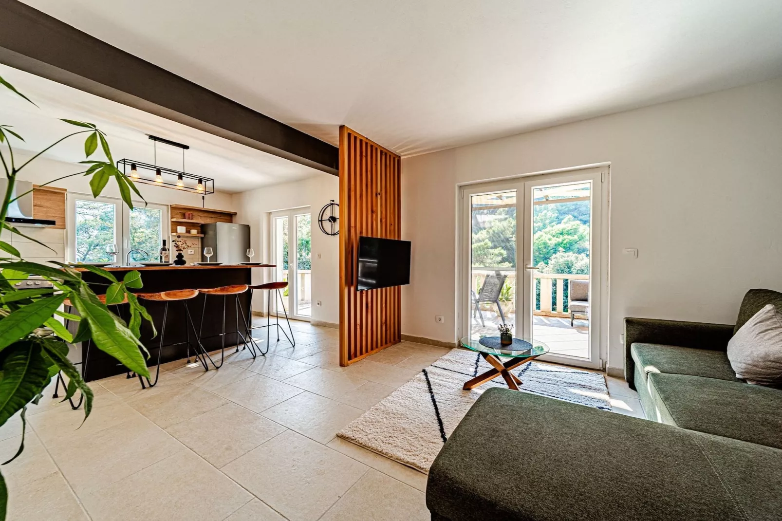 Holiday Home Island Gem - Five  Bedroom Apartment-Salon