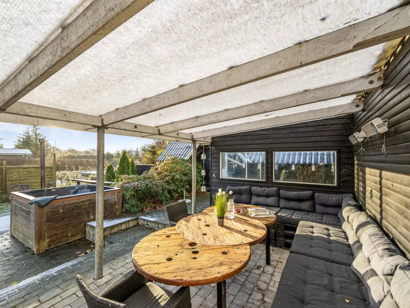 "Sampo" - 150m to the fjord-Drinnen