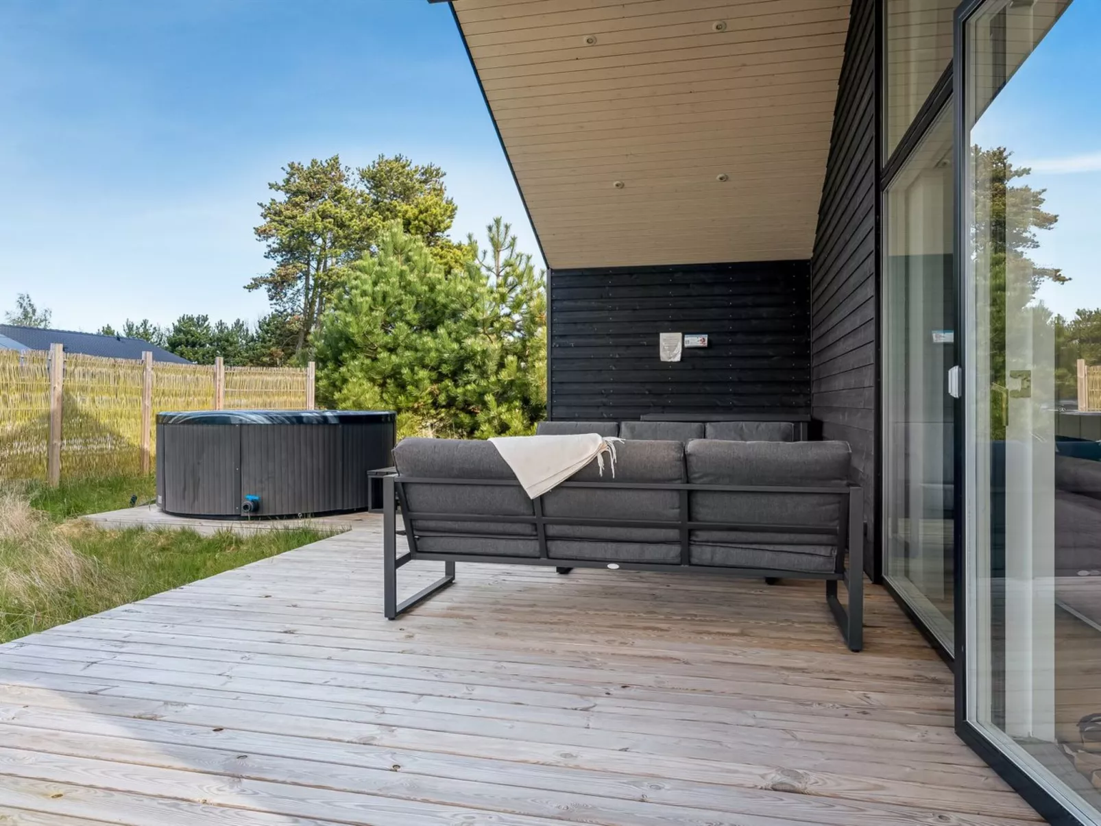 "Jale" - 900m from the sea-Draußen