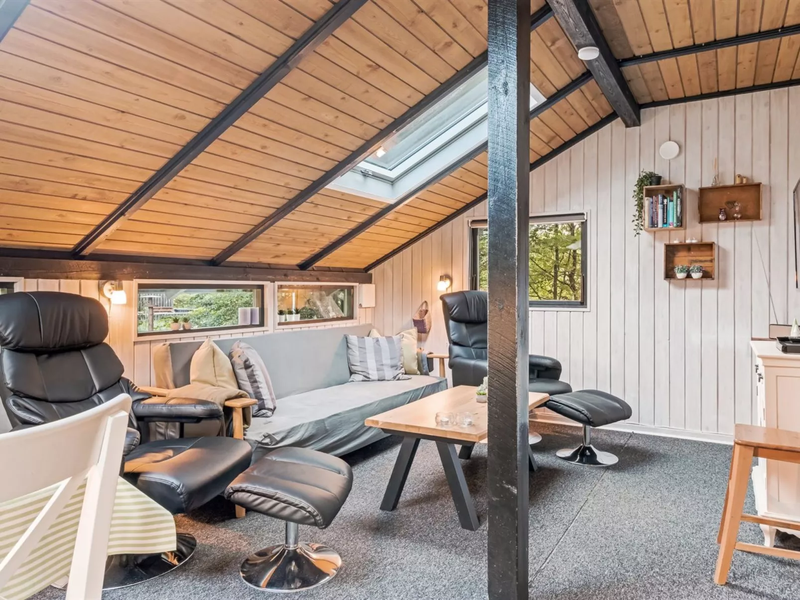 "Torhild" - 30km from the sea-Drinnen