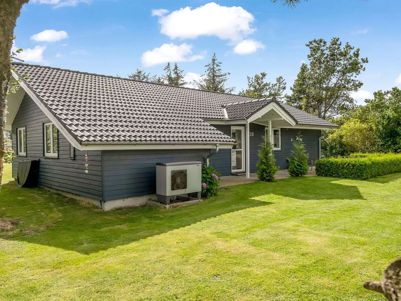 "Nauka" - 400m to the fjord-Outside