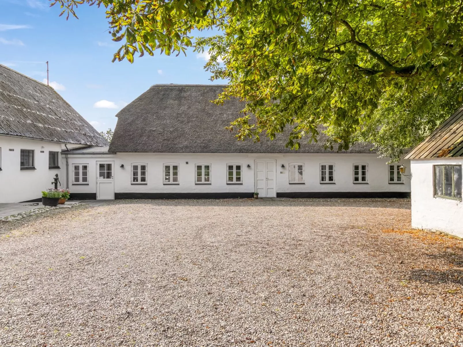 "Vinni" - 25km from the sea-Draußen