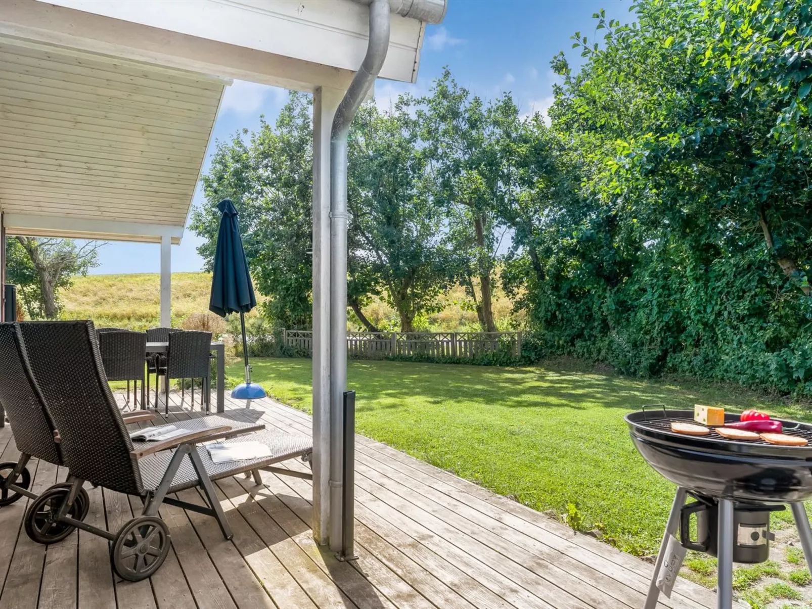 "Alvina" - 45m from the sea-Draußen