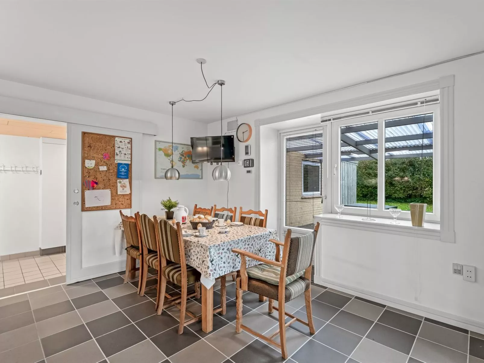 "Slavomira" - 12km from the sea-Inside